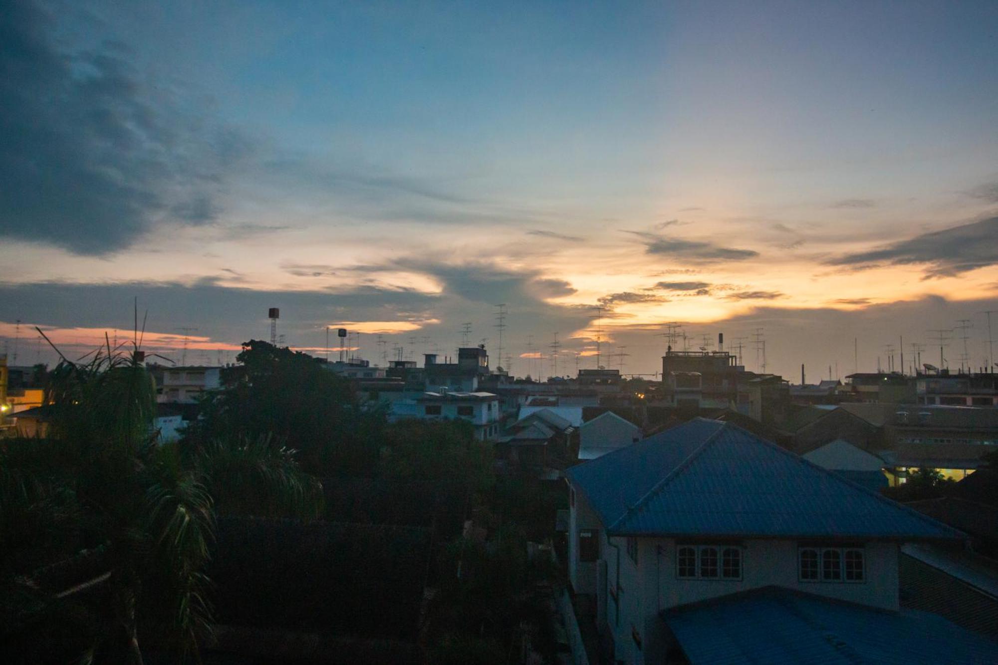 Sida Hostel Phetchaburi Buitenkant foto