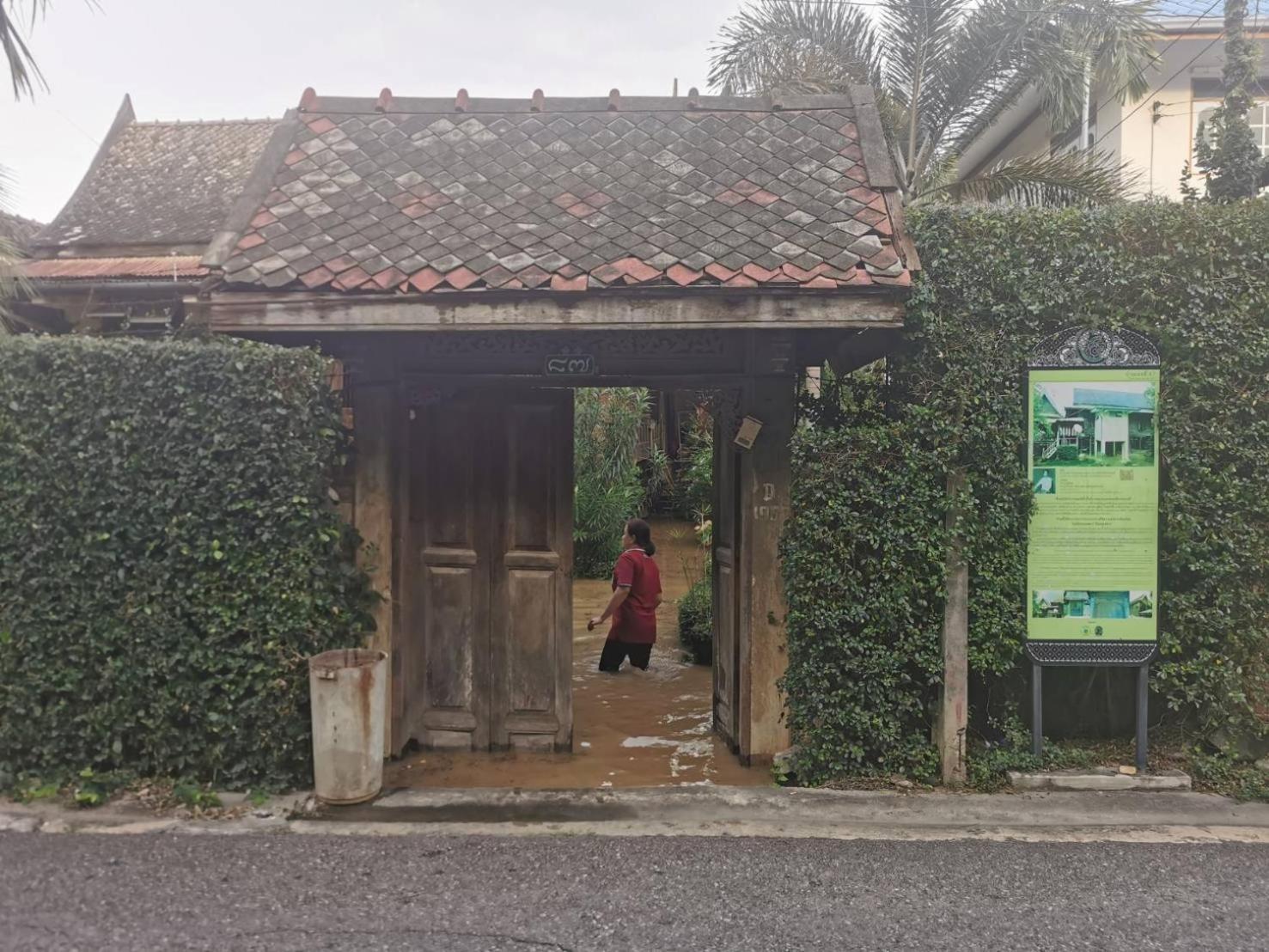 Sida Hostel Phetchaburi Buitenkant foto